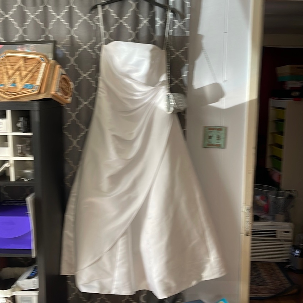 David’s Bridal A-line Asymmetrical wedding dress 9T8076